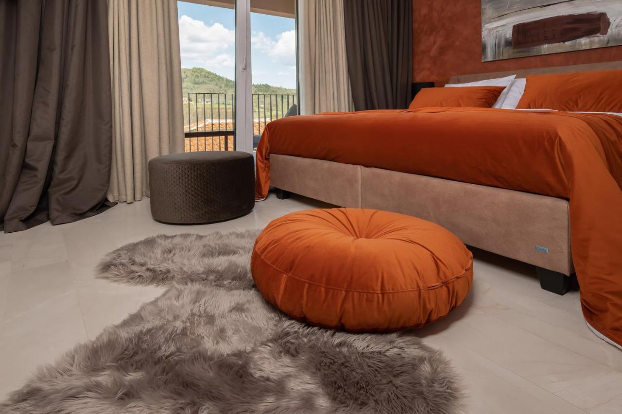 Luxury Villa Santa Cruz With Xl Pool And Jacuzzi Potpićan Eksteriør bilde