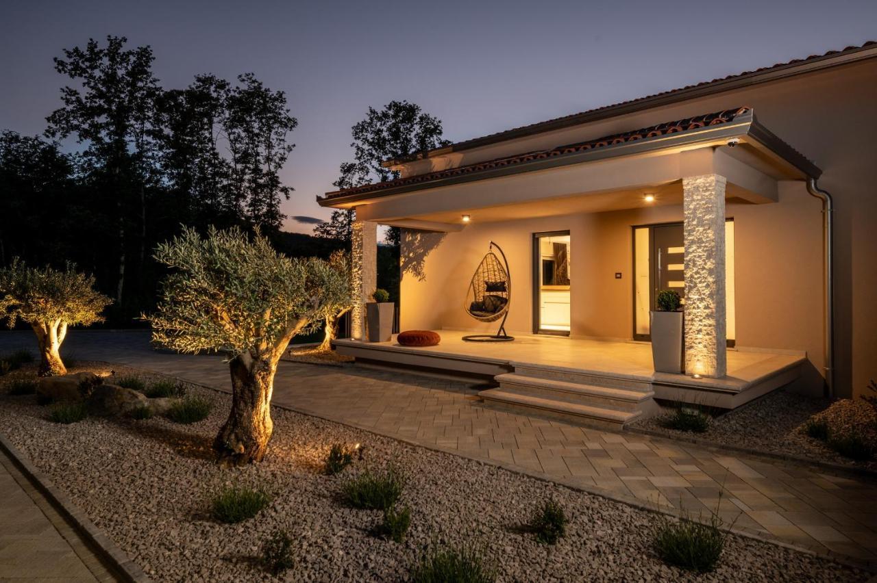 Luxury Villa Santa Cruz With Xl Pool And Jacuzzi Potpićan Eksteriør bilde