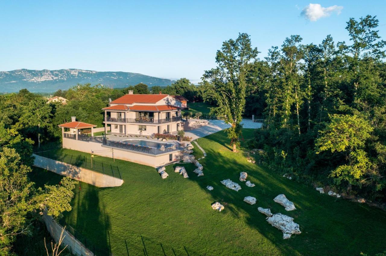 Luxury Villa Santa Cruz With Xl Pool And Jacuzzi Potpićan Eksteriør bilde