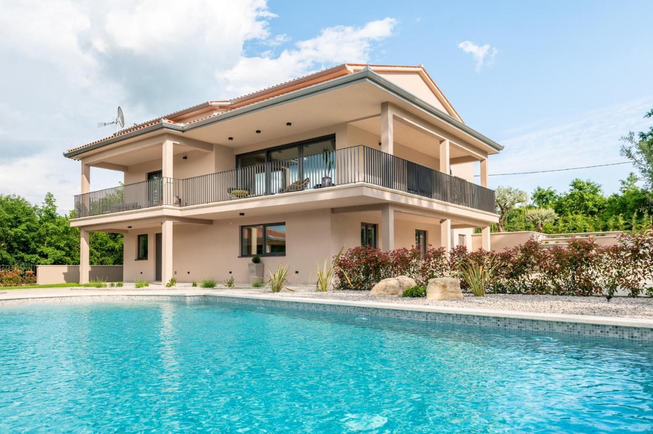 Luxury Villa Santa Cruz With Xl Pool And Jacuzzi Potpićan Eksteriør bilde